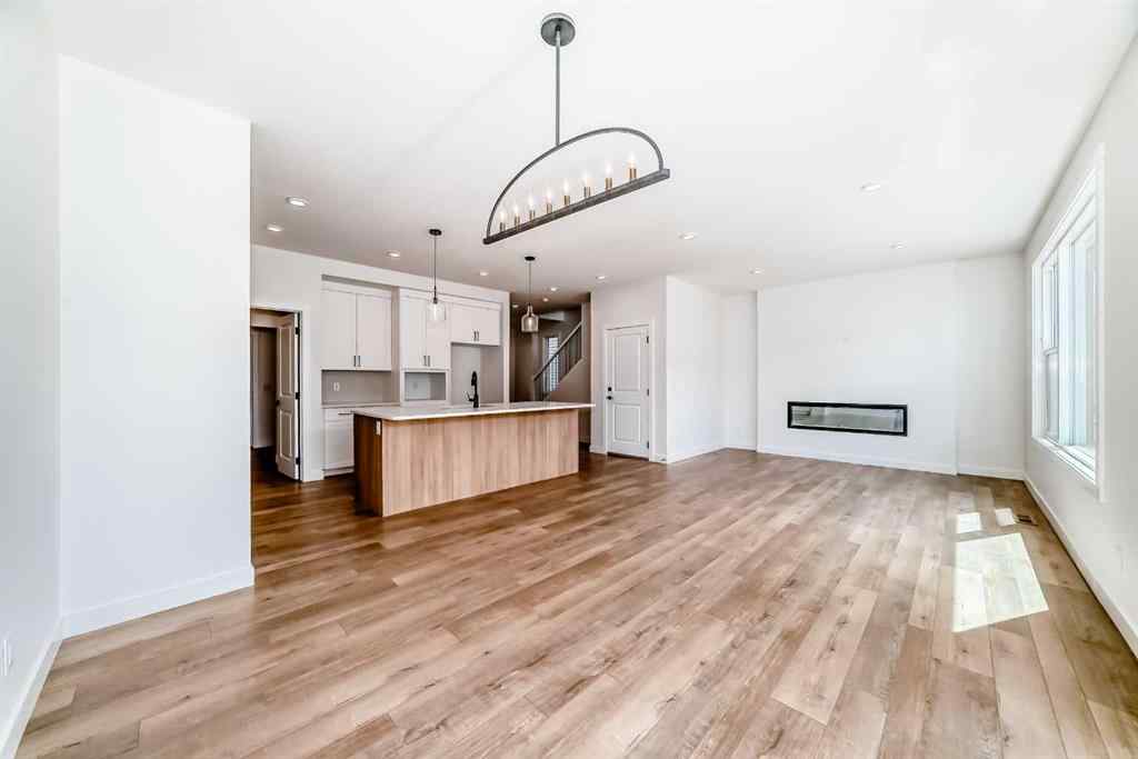 MLS® A2226470 - 33 Bartlett Way  in Rangeview Calgary, Residential