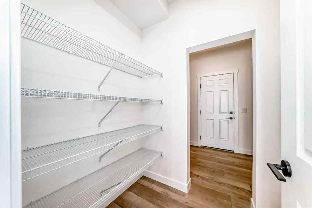MLS® A2226470 - 33 Bartlett Way  in Rangeview Calgary, Residential