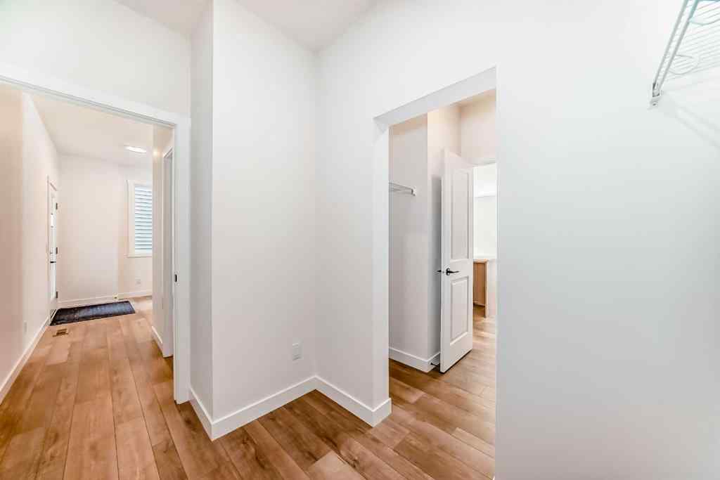 MLS® A2226470 - 33 Bartlett Way  in Rangeview Calgary, Residential