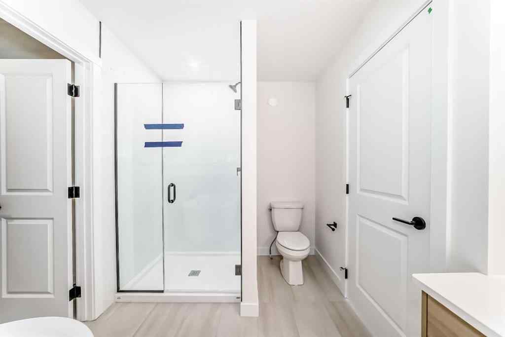 MLS® A2226470 - 33 Bartlett Way  in Rangeview Calgary, Residential