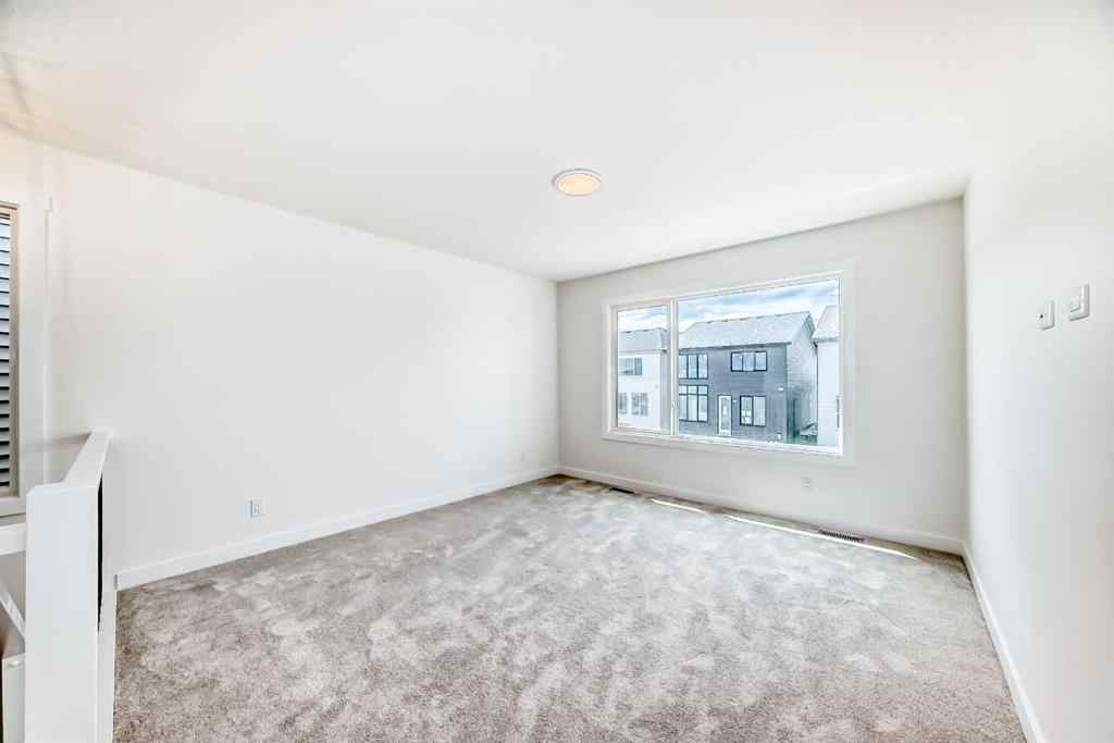 MLS® A2226470 - 33 Bartlett Way  in Rangeview Calgary, Residential