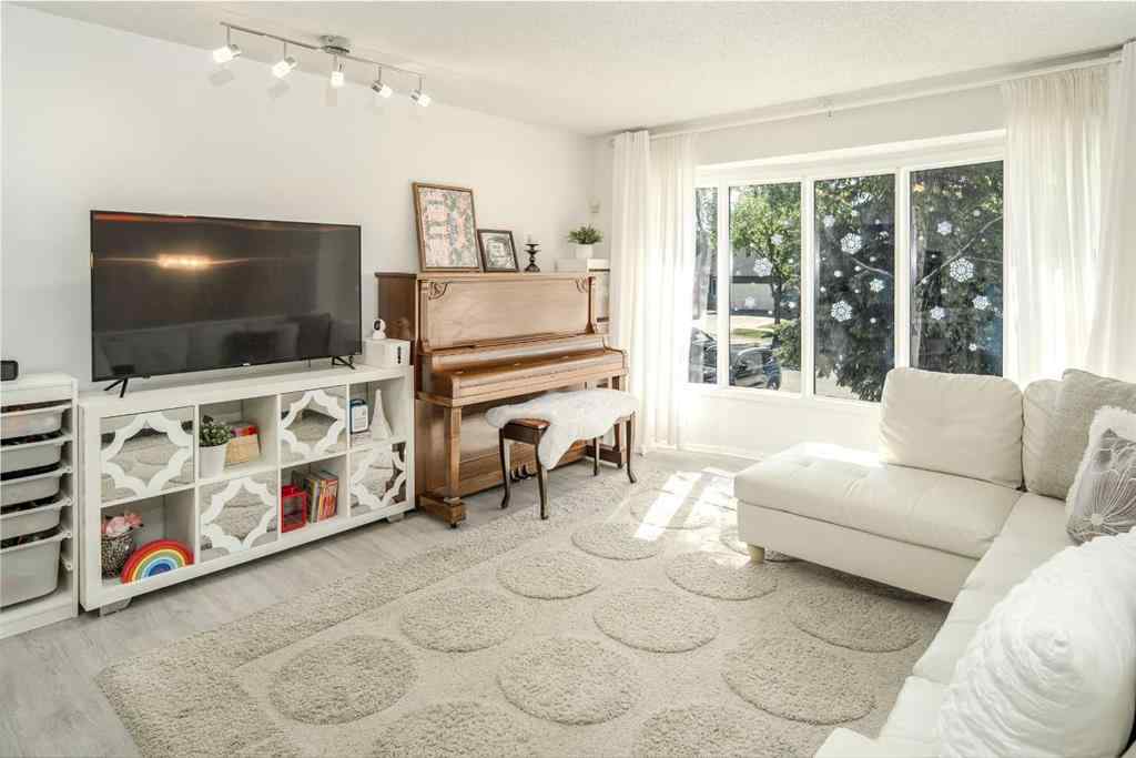 MLS® A2226477 - 403 Edenwold Drive NW in Edgemont Calgary, Residential