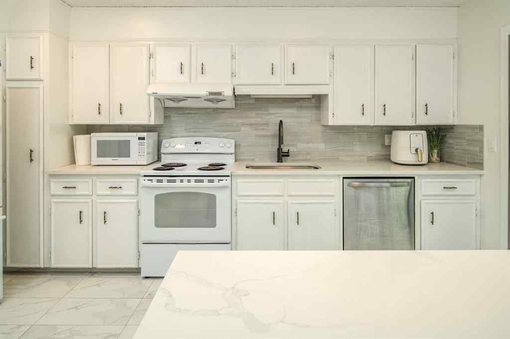 MLS® A2226477 - 403 Edenwold Drive NW in Edgemont Calgary, Residential