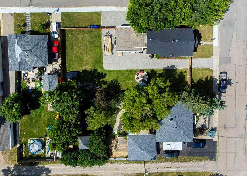 MLS® A2226563 - 5223 3 Street W in NONE Claresholm, Residential