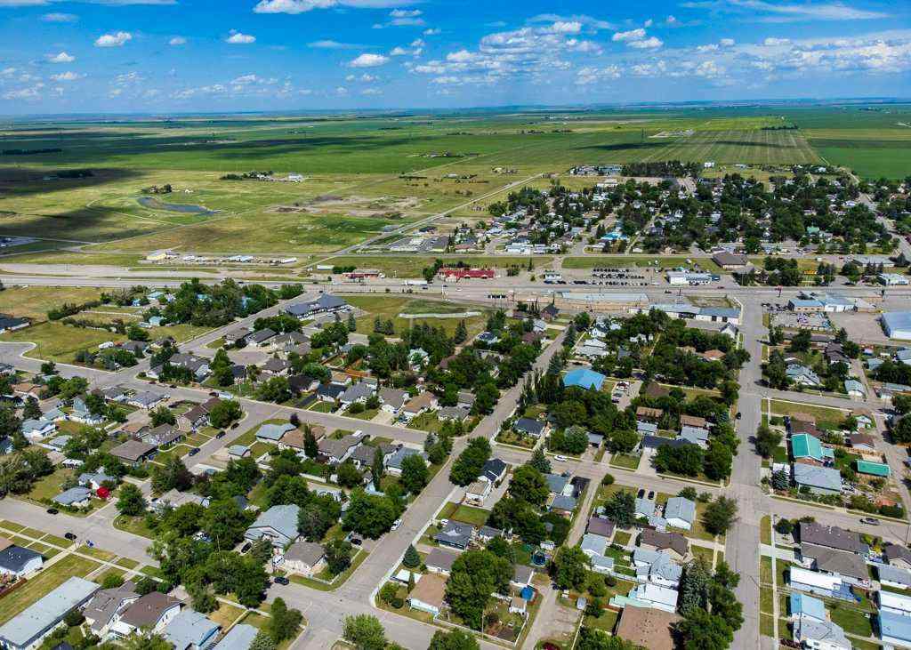 MLS® A2226563 - 5223 3 Street W in NONE Claresholm, Residential