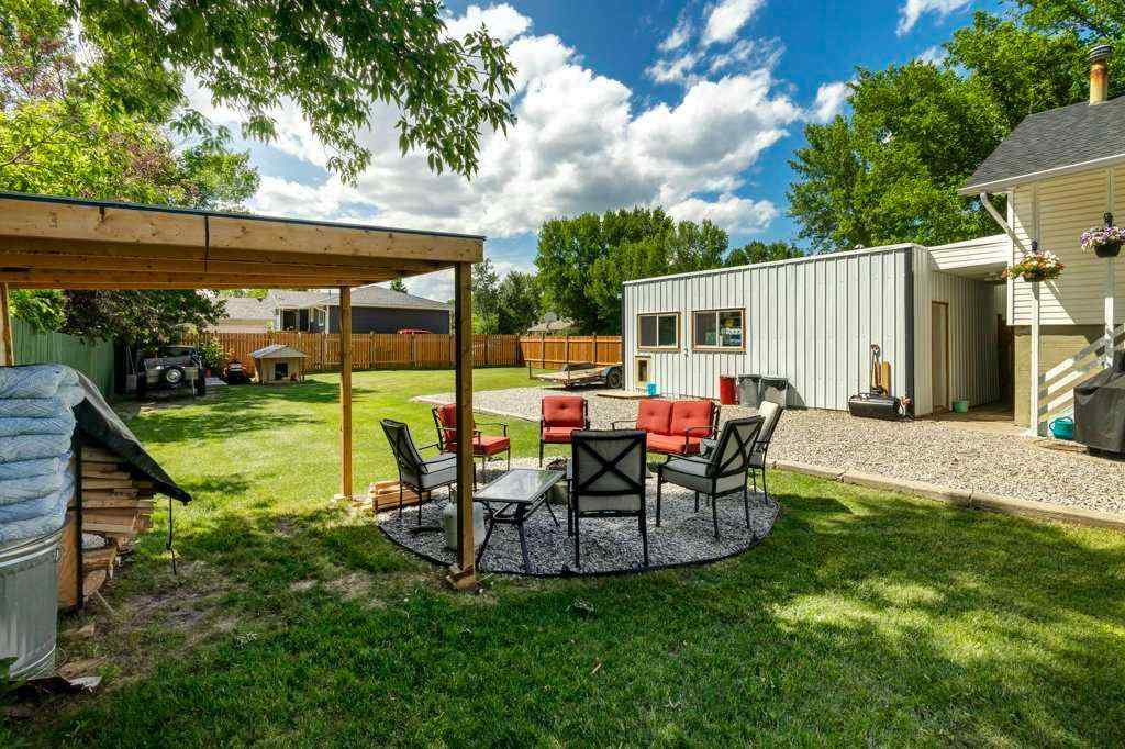 MLS® A2226563 - 5223 3 Street W in NONE Claresholm, Residential