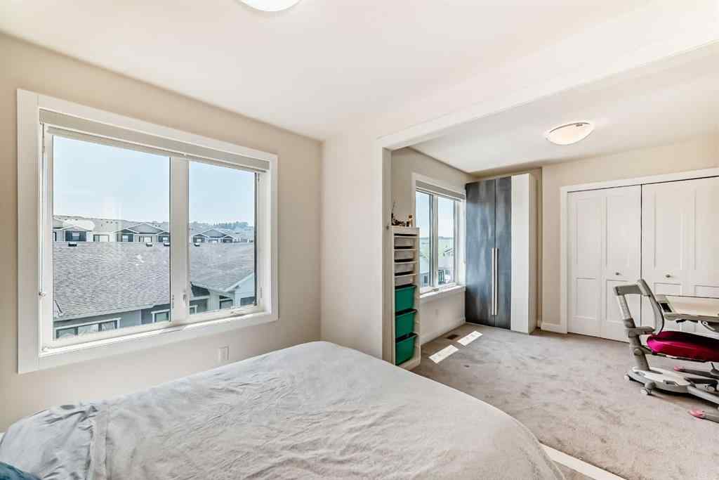 MLS® A2226588 - 932 Crestridge Common SW in Crestmont Calgary, Residential