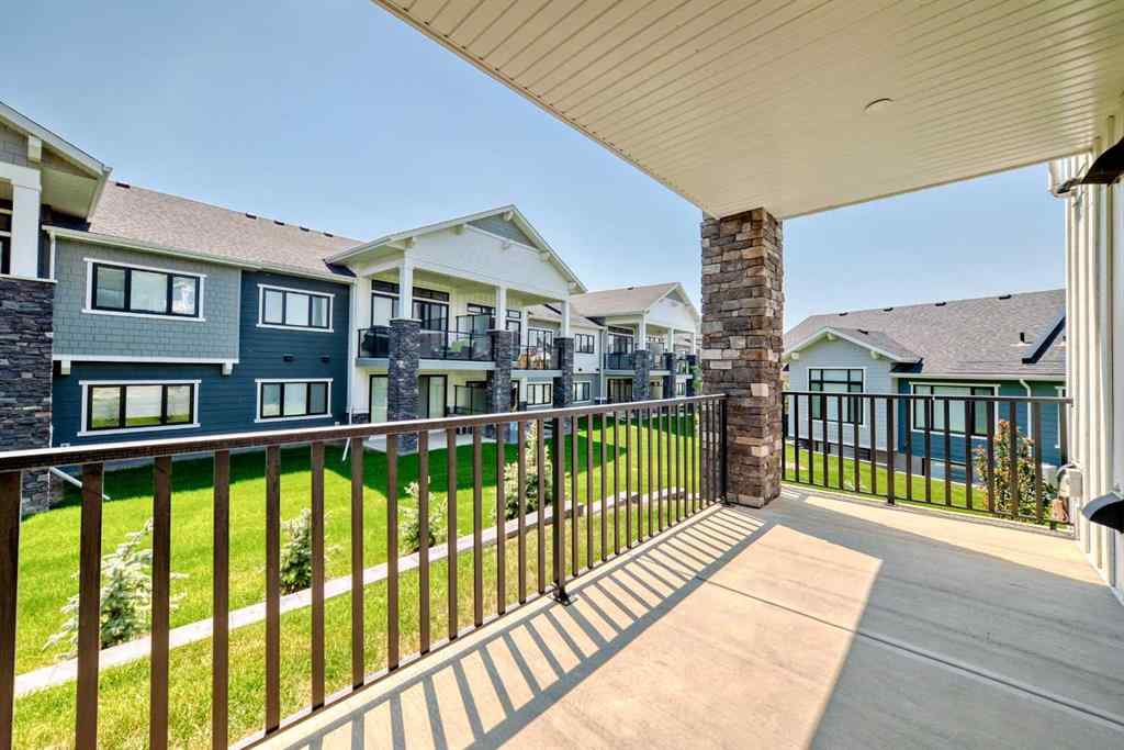 MLS® A2226588 - 932 Crestridge Common SW in Crestmont Calgary, Residential