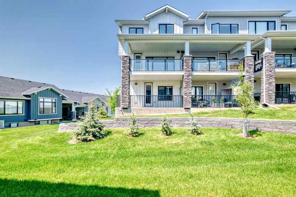 MLS® A2226588 - 932 Crestridge Common SW in Crestmont Calgary, Residential
