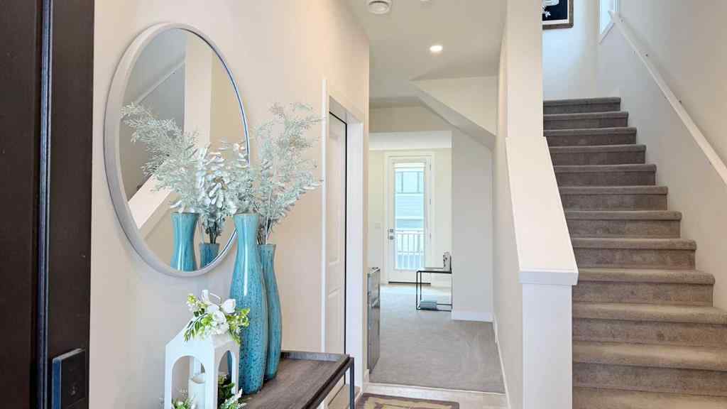 MLS® A2226588 - 932 Crestridge Common SW in Crestmont Calgary, Residential