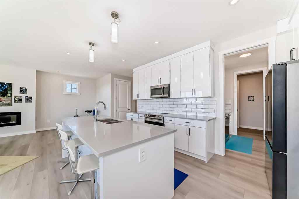 MLS® A2226594 - 816 Edgefield Street  in Edgefield Strathmore, Residential