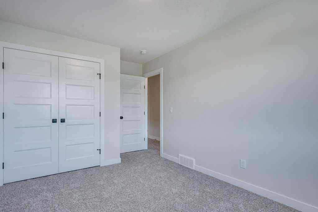 MLS® A2226605 - 117 Crestview Boulevard  in Crestview Sylvan Lake, Residential