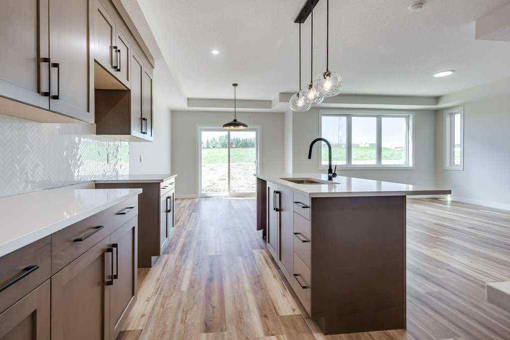 MLS® A2226605 - 117 Crestview Boulevard  in Crestview Sylvan Lake, Residential