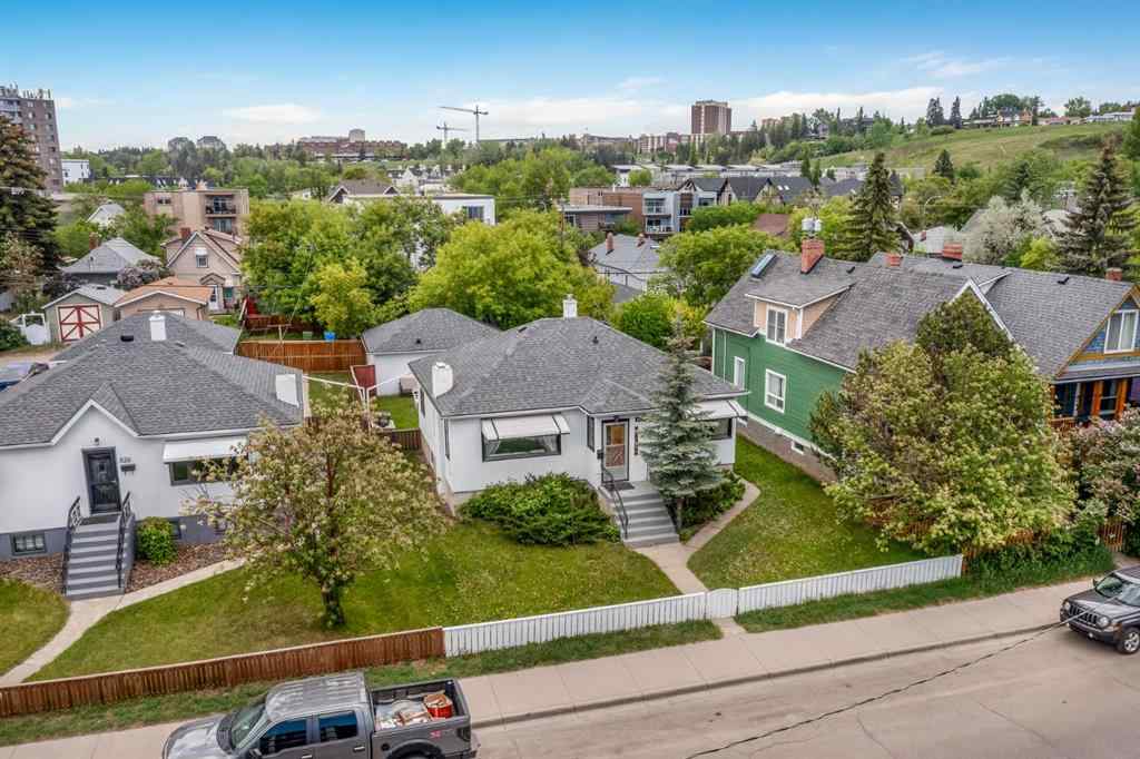 MLS® A2226617 - 922 & 926 2 Avenue NW in Sunnyside Calgary, Multi-Family