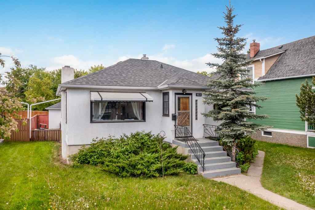 MLS® A2226617 - 922 & 926 2 Avenue NW in Sunnyside Calgary, Multi-Family