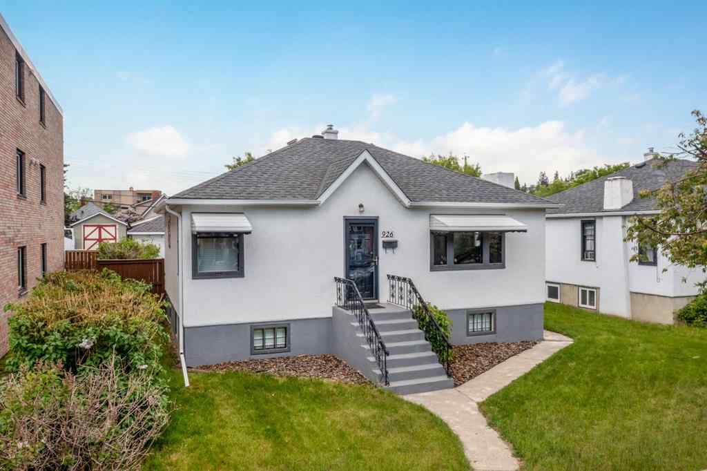 MLS® A2226617 - 922 & 926 2 Avenue NW in Sunnyside Calgary, Multi-Family