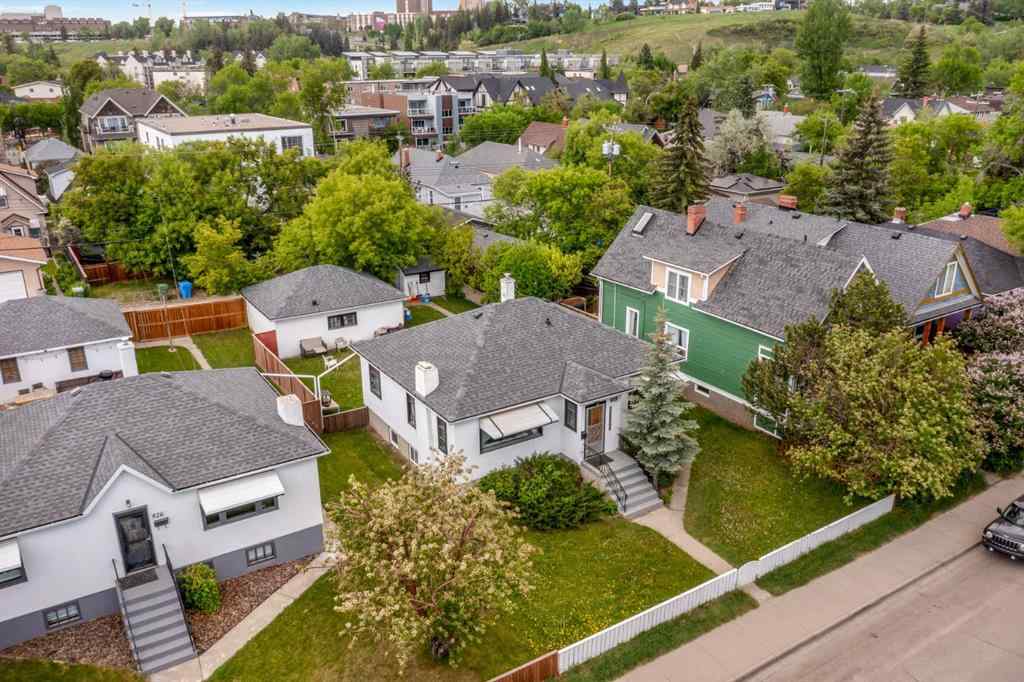 MLS® A2226617 - 922 & 926 2 Avenue NW in Sunnyside Calgary, Multi-Family