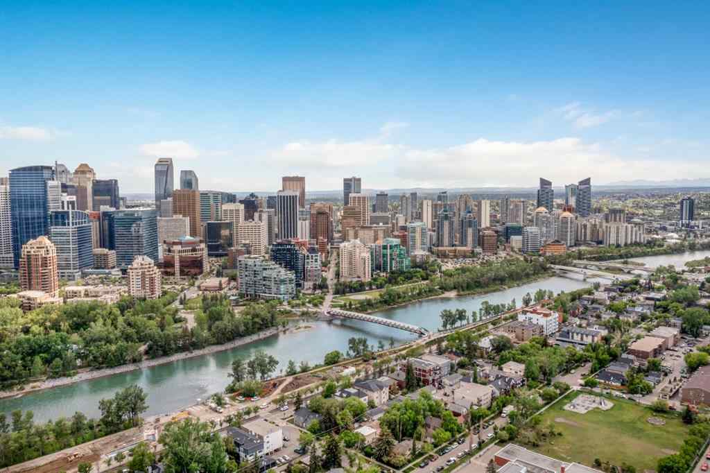 MLS® A2226617 - 922 & 926 2 Avenue NW in Sunnyside Calgary, Multi-Family