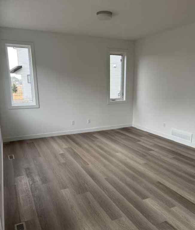 MLS® A2226717 - 648 South Point Heath SW in South Point Airdrie, Residential