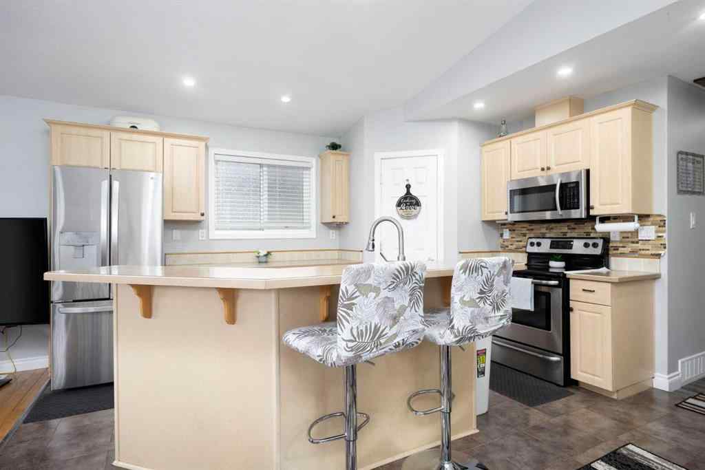 MLS® A2226728 - 149 Leitner Gate  in Timberlea Fort McMurray, Residential