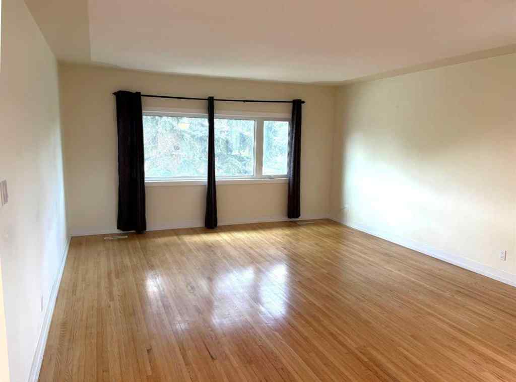 MLS® A2226753 - Unit #1-6 2208 20 Avenue NW in Banff Trail Calgary, Multi-Family