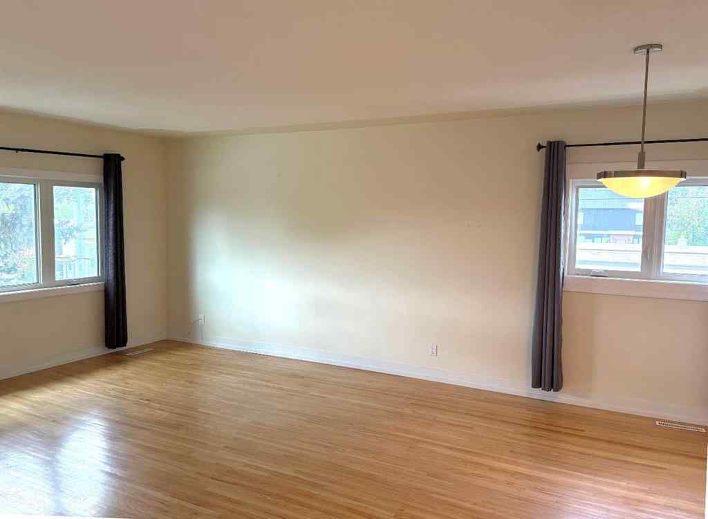 MLS® A2226753 - Unit #1-6 2208 20 Avenue NW in Banff Trail Calgary, Multi-Family