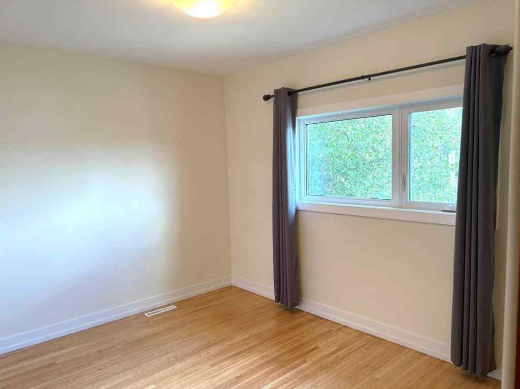 MLS® A2226753 - Unit #1-6 2208 20 Avenue NW in Banff Trail Calgary, Multi-Family