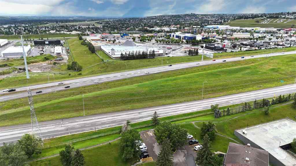 MLS® A2226842 - Unit #111 25 Glamis Green SW in Glamorgan Calgary, Residential