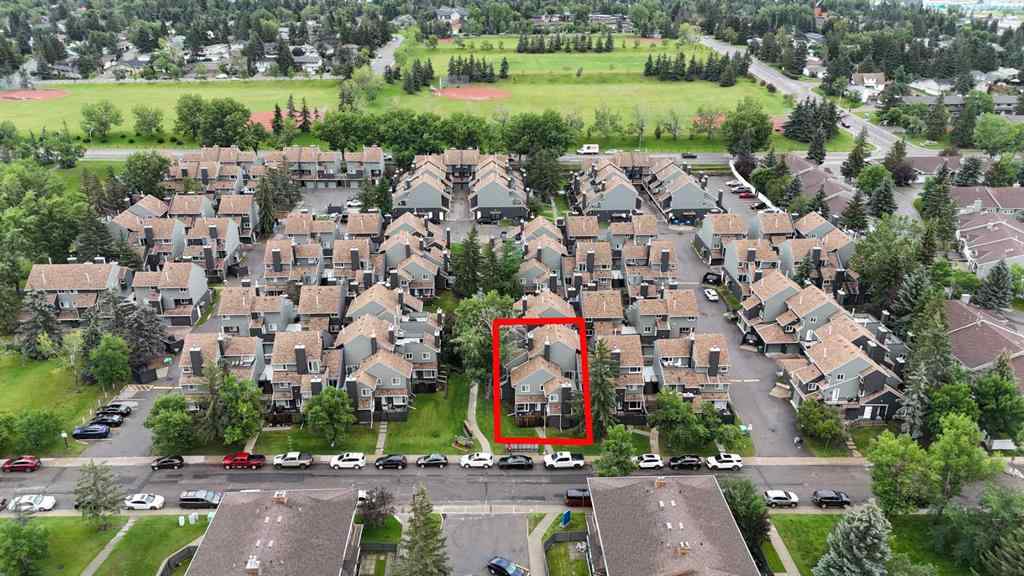MLS® A2226842 - Unit #111 25 Glamis Green SW in Glamorgan Calgary, Residential