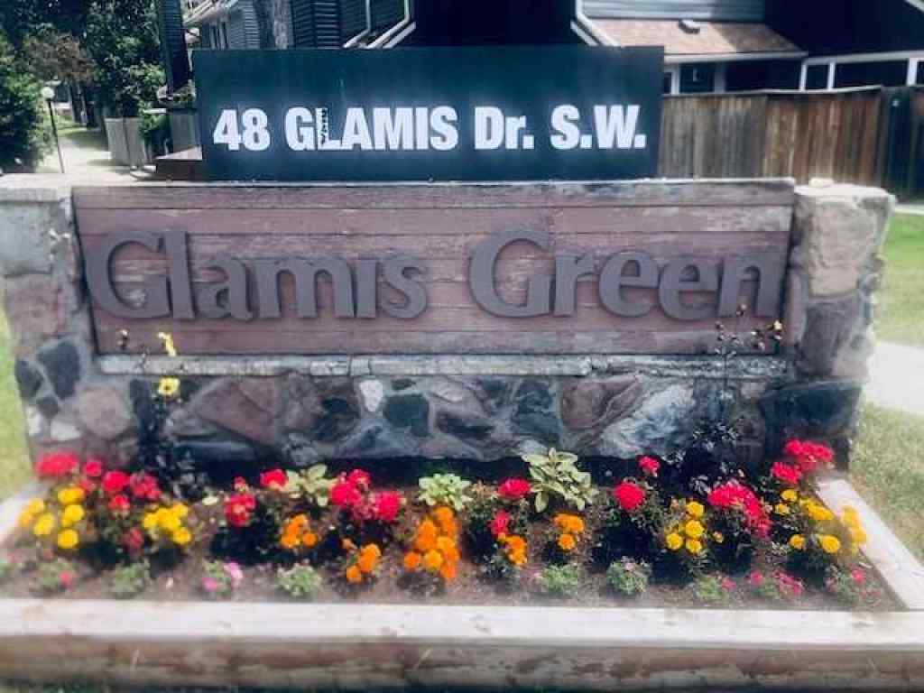 MLS® A2226842 - Unit #111 25 Glamis Green SW in Glamorgan Calgary, Residential