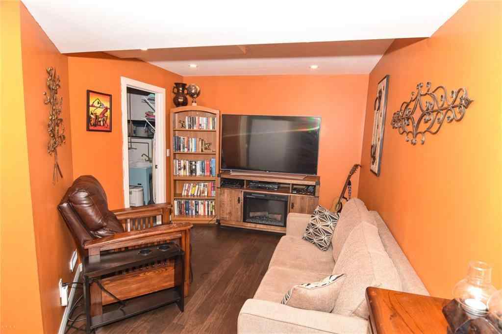 MLS® A2226849 - Unit #41 3302 50 Street NW in Varsity Calgary, Residential