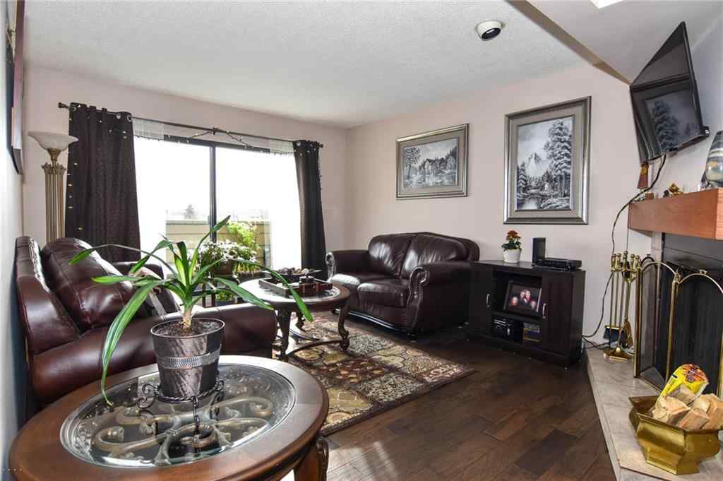 MLS® A2226849 - Unit #41 3302 50 Street NW in Varsity Calgary, Residential