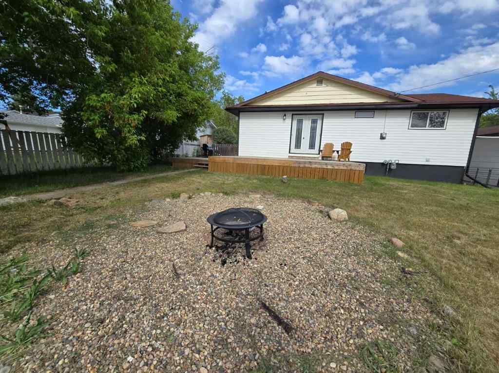 MLS® A2226944 - 5006 51 Street  in Myrnam Myrnam, Residential