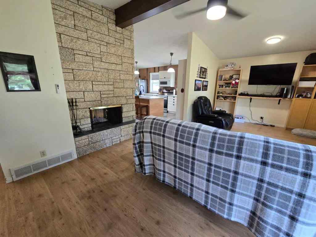 MLS® A2226944 - 5006 51 Street  in Myrnam Myrnam, Residential