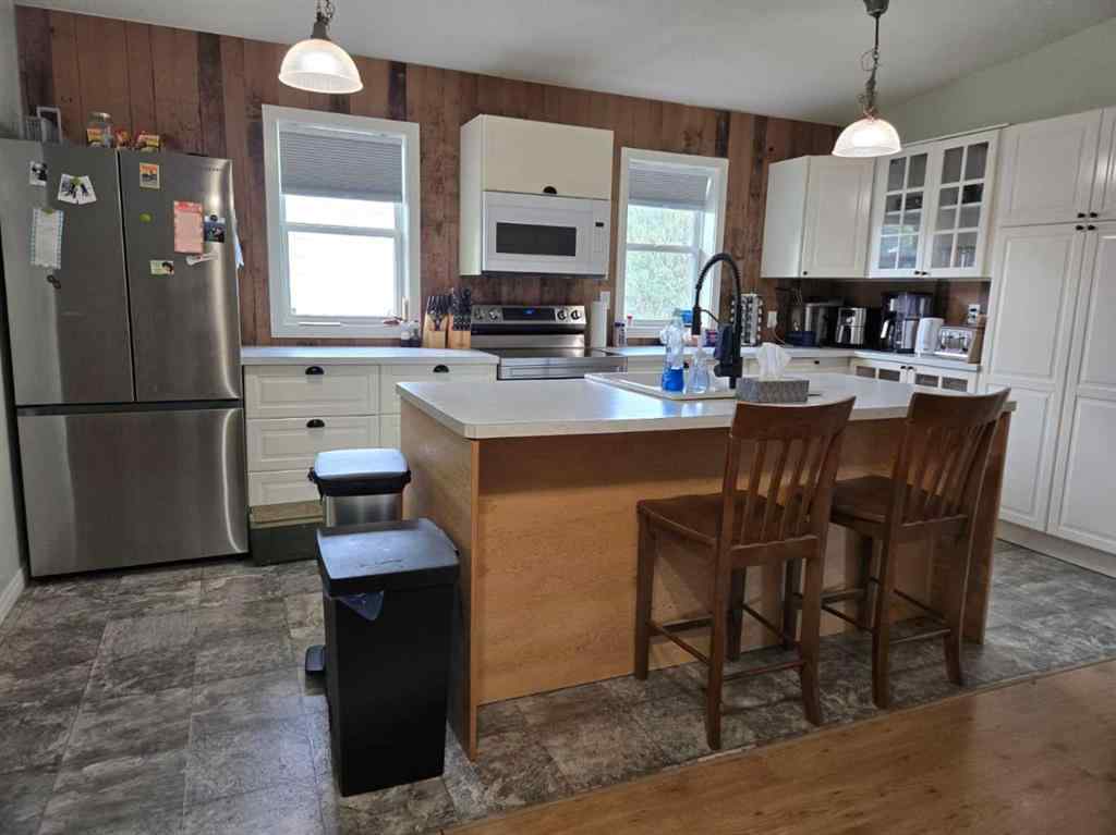 MLS® A2226944 - 5006 51 Street  in Myrnam Myrnam, Residential