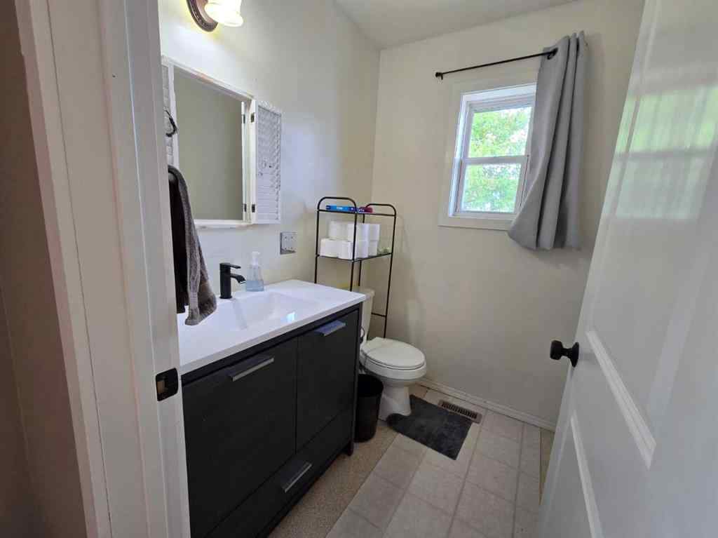 MLS® A2226944 - 5006 51 Street  in Myrnam Myrnam, Residential