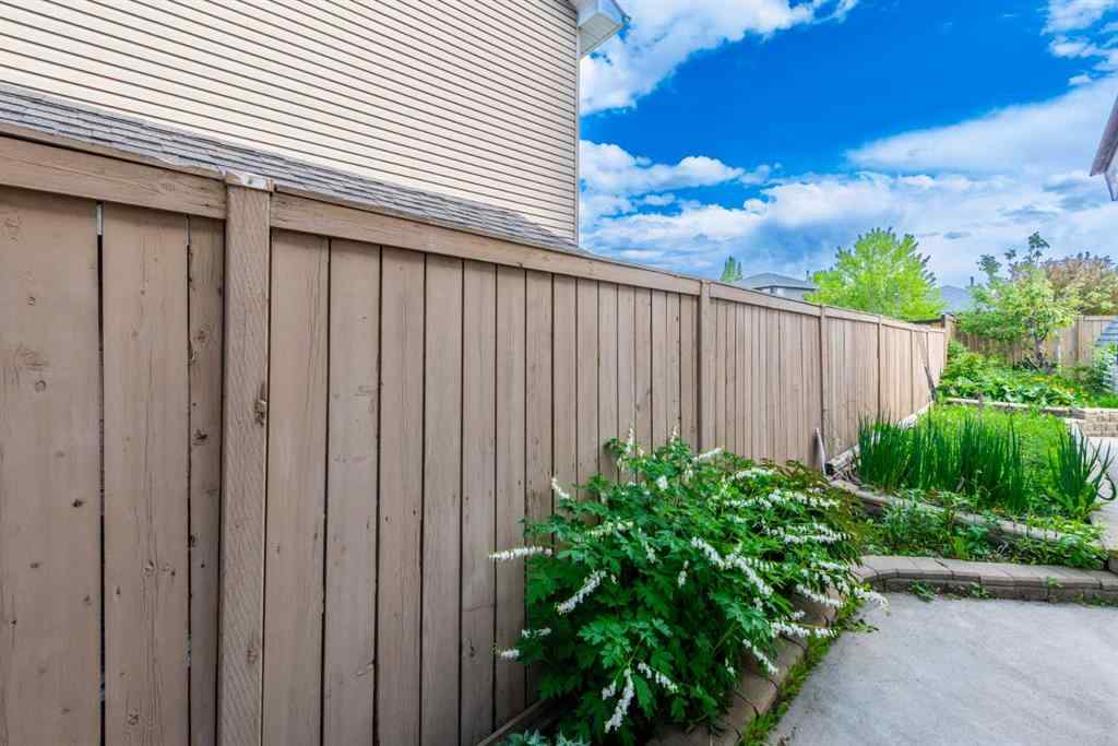 MLS® A2227014 - 520 Tanner Drive SE in Thorburn Airdrie, Residential