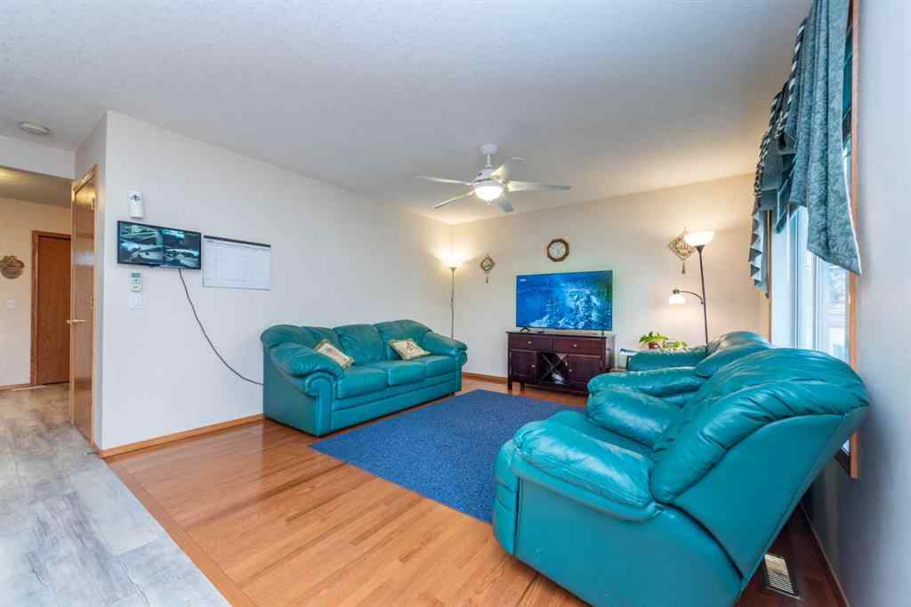 MLS® A2227014 - 520 Tanner Drive SE in Thorburn Airdrie, Residential