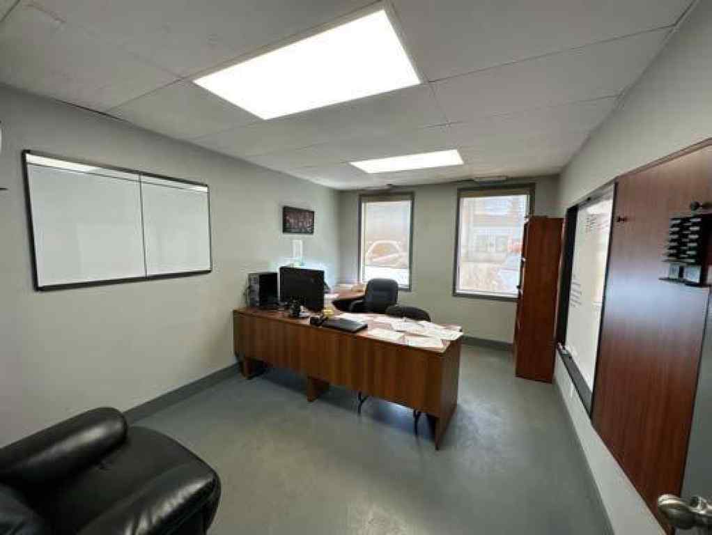 MLS® A2227029 - 5110 76 Avenue SE in Foothills Calgary, Commercial
