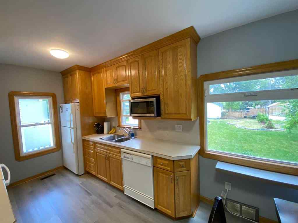 MLS® A2227143 - 518 4 Avenue W in West End Brooks, Residential