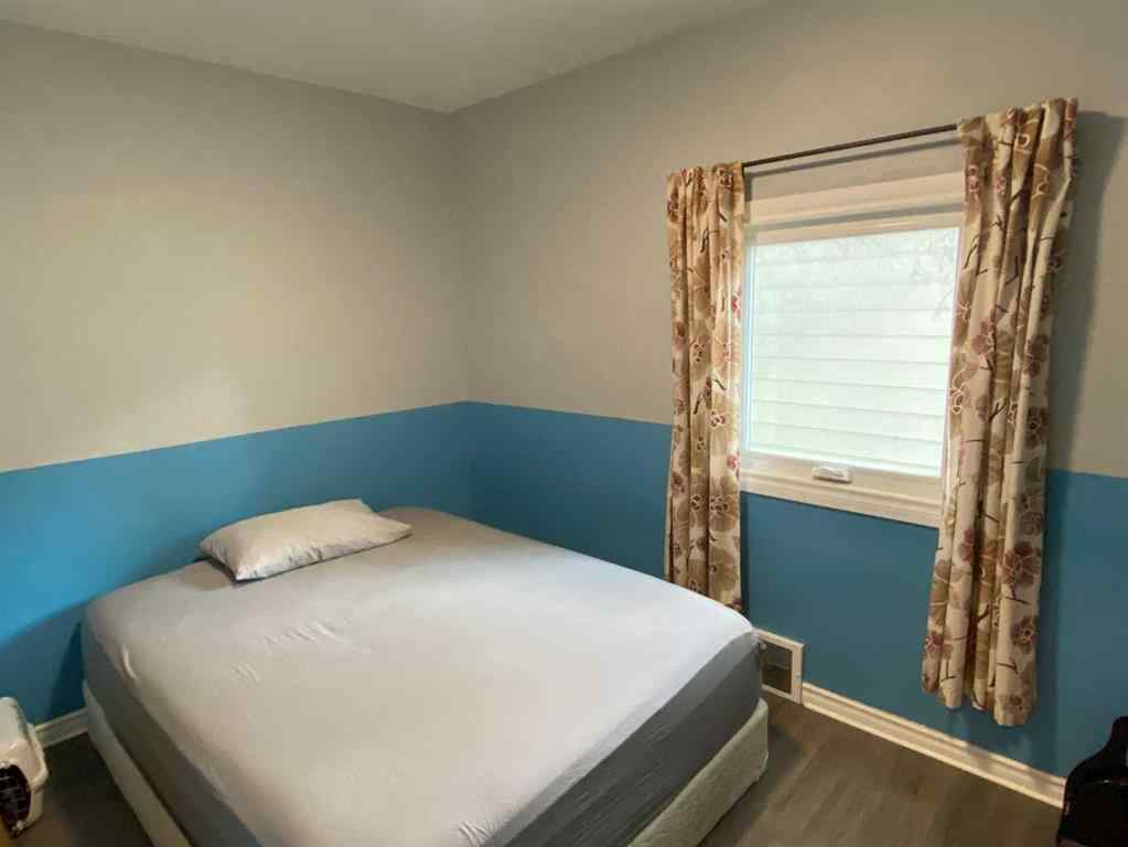 MLS® A2227143 - 518 4 Avenue W in West End Brooks, Residential