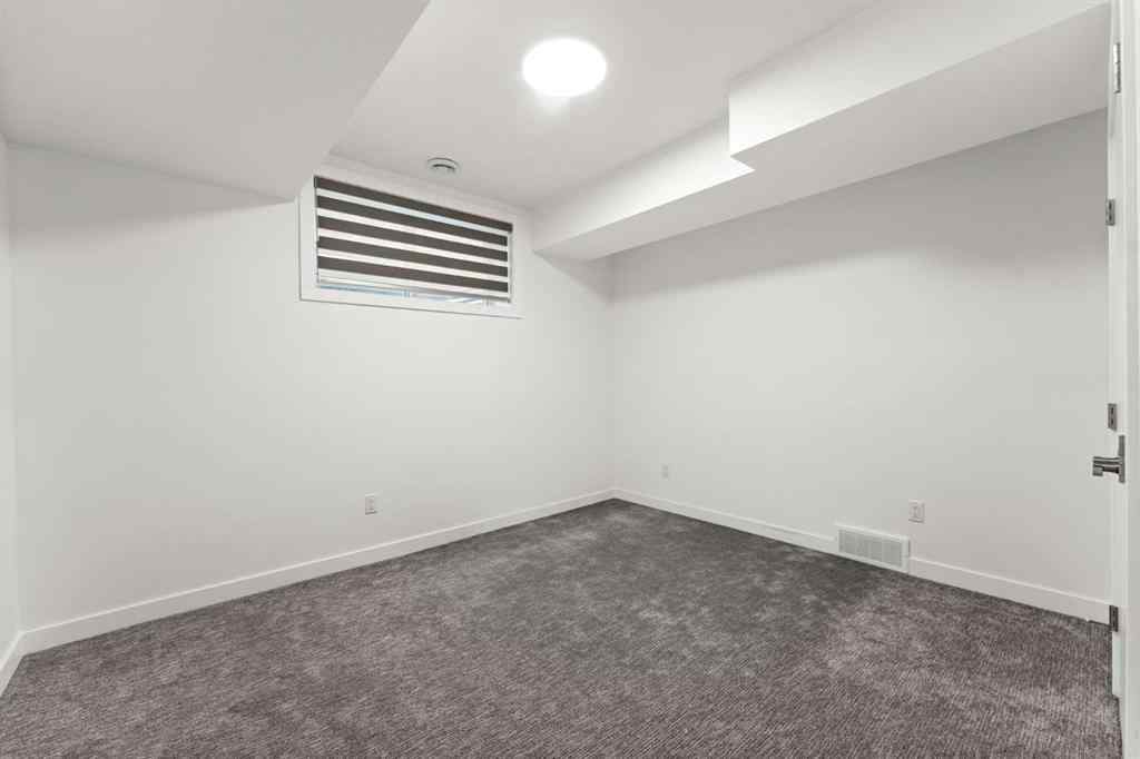 MLS® A2227168 - 125 South Shore View  in South Shores Chestermere, Residential
