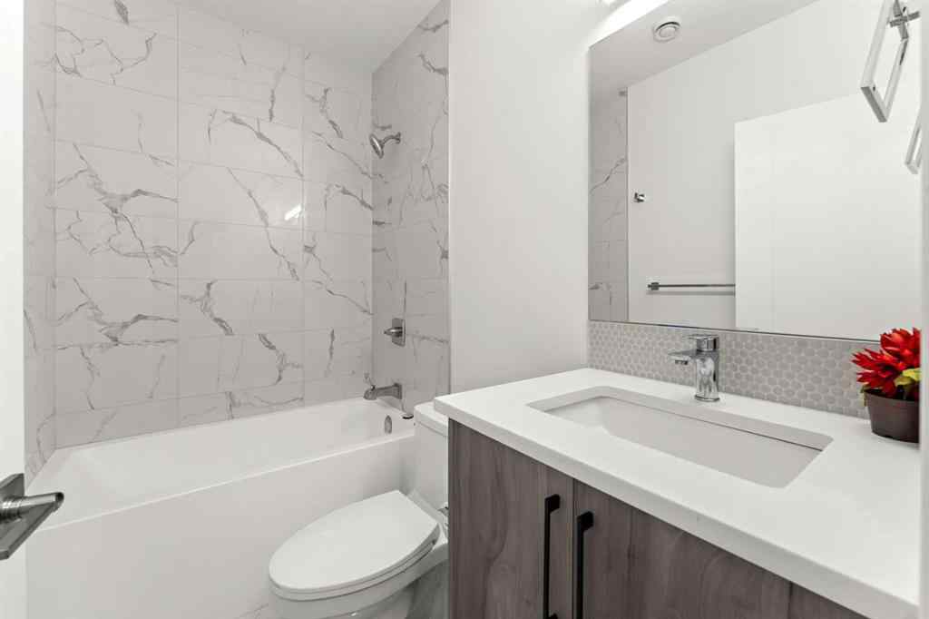 MLS® A2227168 - 125 South Shore View  in South Shores Chestermere, Residential
