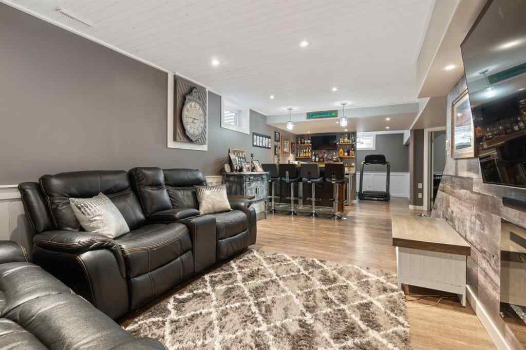 MLS® A2227182 - 4313 66 Street  in Westmount Camrose, Residential