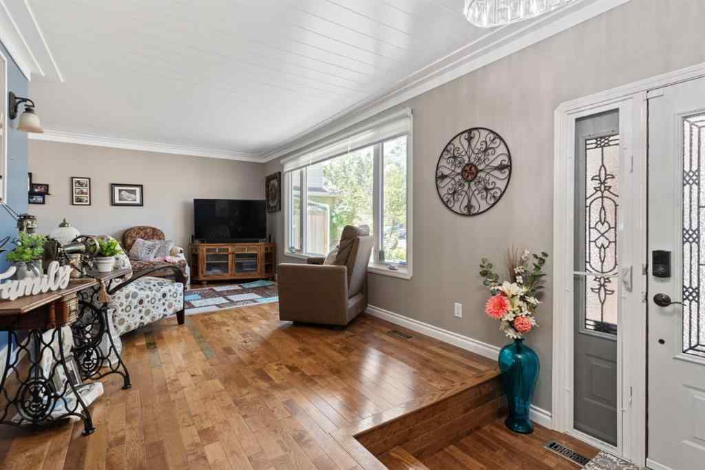 MLS® A2227182 - 4313 66 Street  in Westmount Camrose, Residential