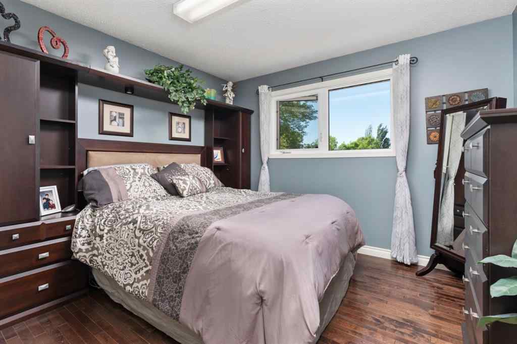 MLS® A2227182 - 4313 66 Street  in Westmount Camrose, Residential