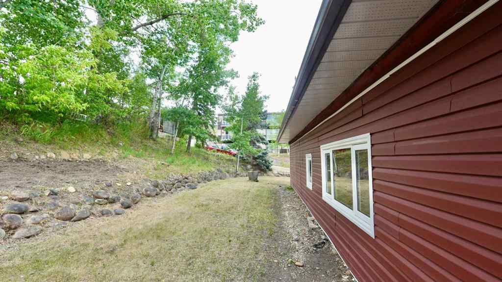 MLS® A2227194 - 10118 107 Avenue  in South End Peace River, Residential