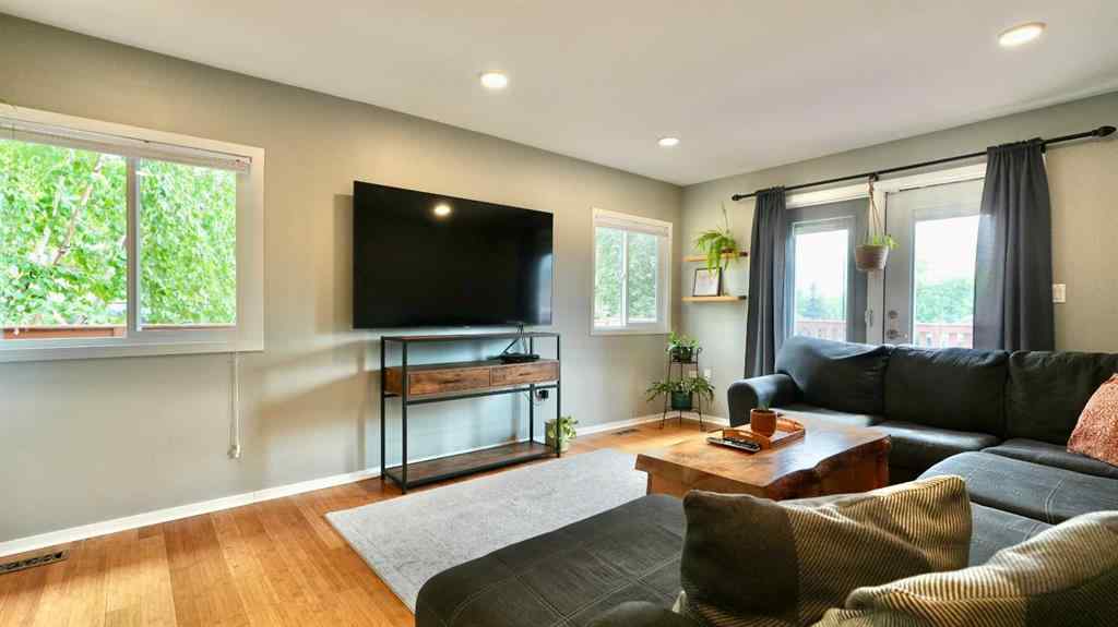 MLS® A2227194 - 10118 107 Avenue  in South End Peace River, Residential