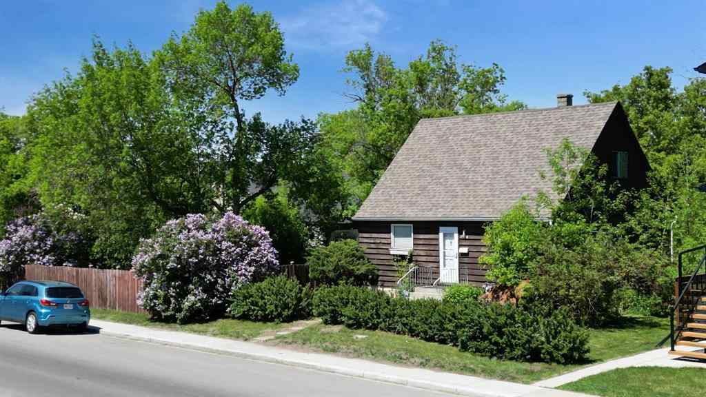 MLS® A2227223 - 7616 34 Avenue NW in Bowness Calgary, Residential
