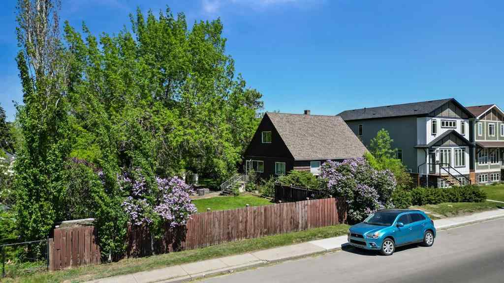 MLS® A2227223 - 7616 34 Avenue NW in Bowness Calgary, Residential